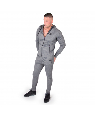 Спортивные костюмы